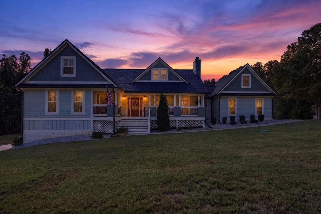 5 bedroom, 7 bathroom, 4,940 sq ft single family residence for sale at 410 Holly Hills Lane, Mcdonough, GA 30252 — photo 2