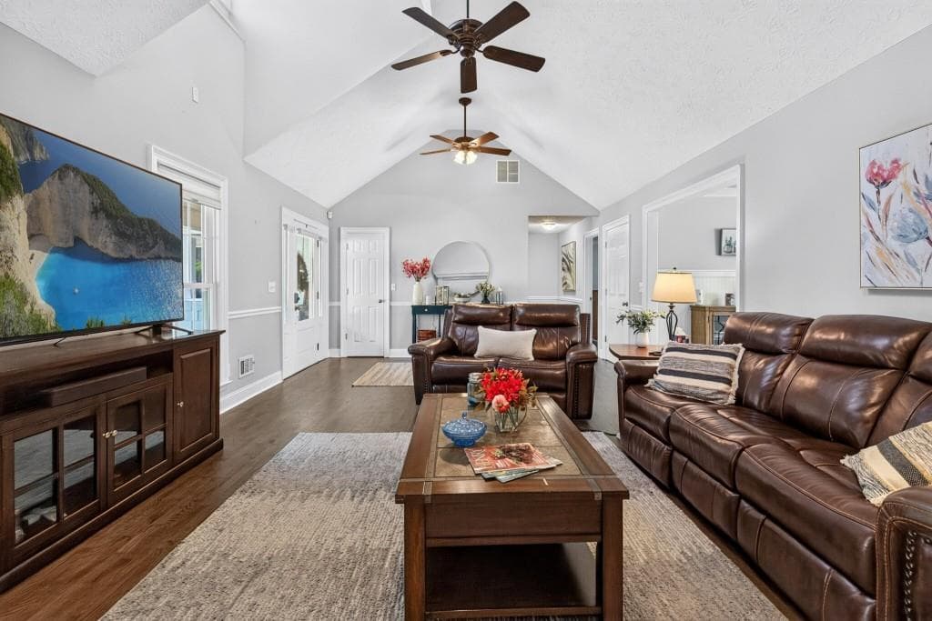 5 bedroom, 7 bathroom, 4,940 sq ft single family residence for sale at 410 Holly Hills Lane, Mcdonough, GA 30252 — photo 7