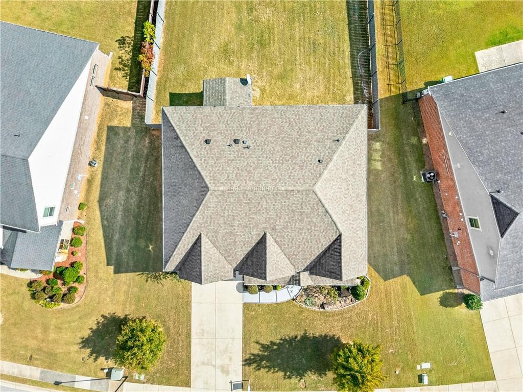 5 bedroom, 4 bathroom, 3,752 sq ft single family residence for rent at 4911 Woodland Pass Circle, Stone Mountain, GA 30087 for $3,500 a month — photo 3