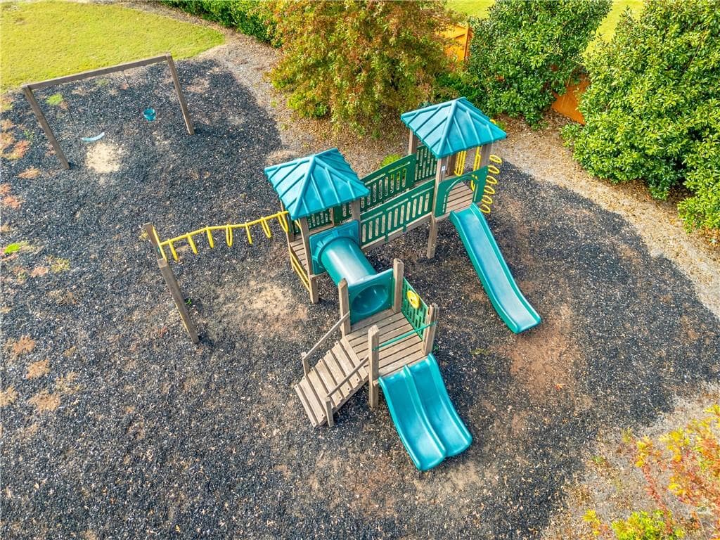 5 bedroom, 4 bathroom, 3,752 sq ft single family residence for rent at 4911 Woodland Pass Circle, Stone Mountain, GA 30087 for $3,500 a month — photo 7