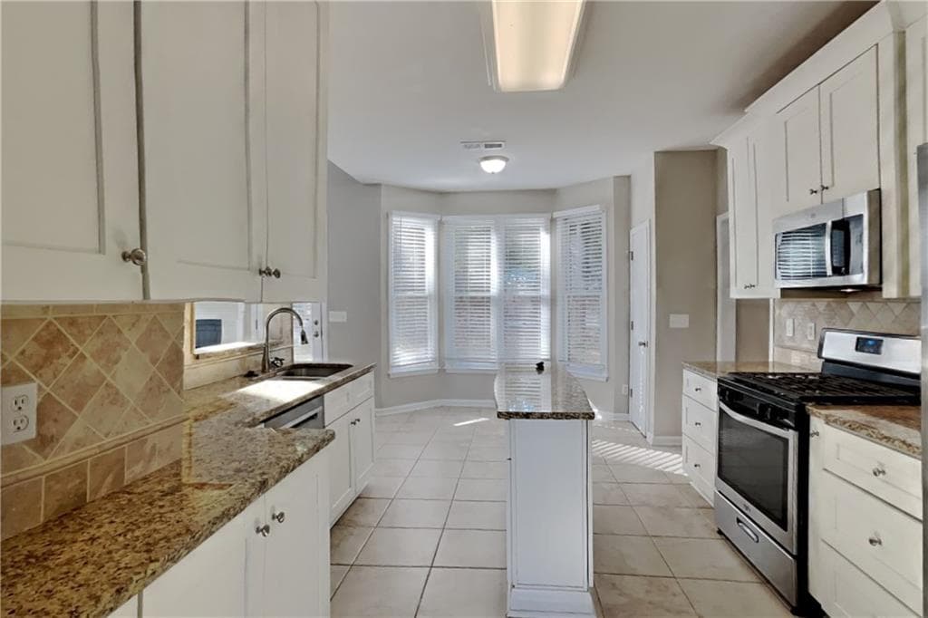 3 bedroom, 3 bathroom, 1,944 sq ft single family residence for rent at 4 Adelaide Crossing, Acworth, GA 30101 for $2,645 a month — photo 5