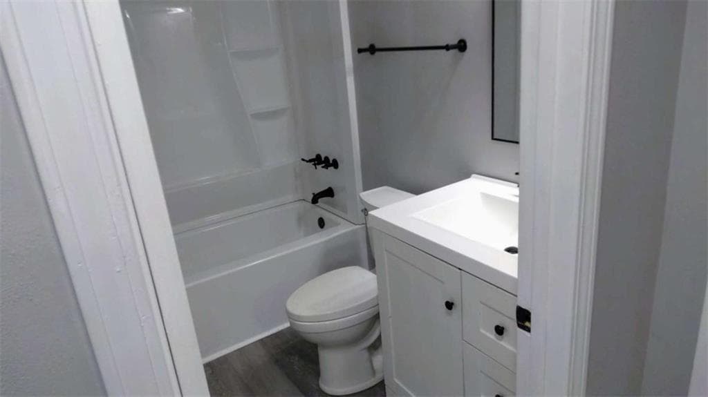 3 bedroom, 2 bathroom, 1,734 sq ft single family residence for sale at 446 Emmett Street, Riverdale, GA 30274 — photo 9