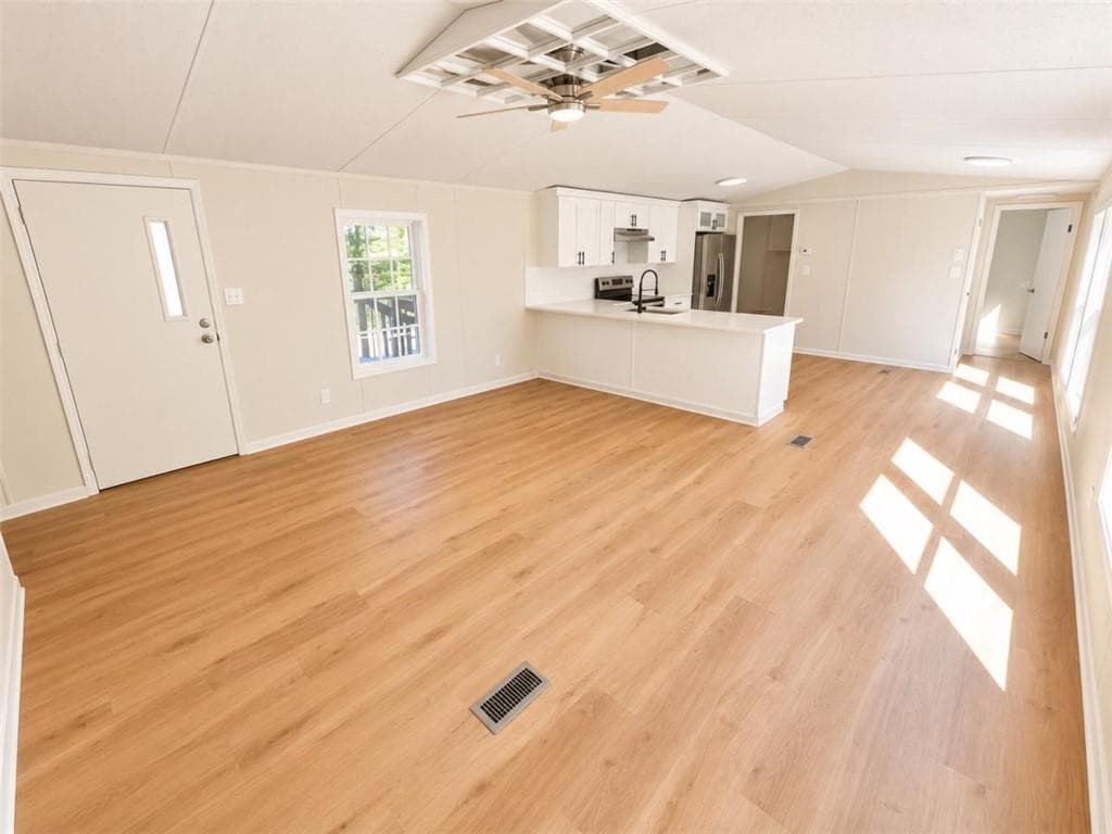 3 bedroom, 2 bathroom, 1,216 sq ft single family residence for rent at 79 Oakridge Drive, Cleveland, GA 30528 for $1,500 a month — photo 8