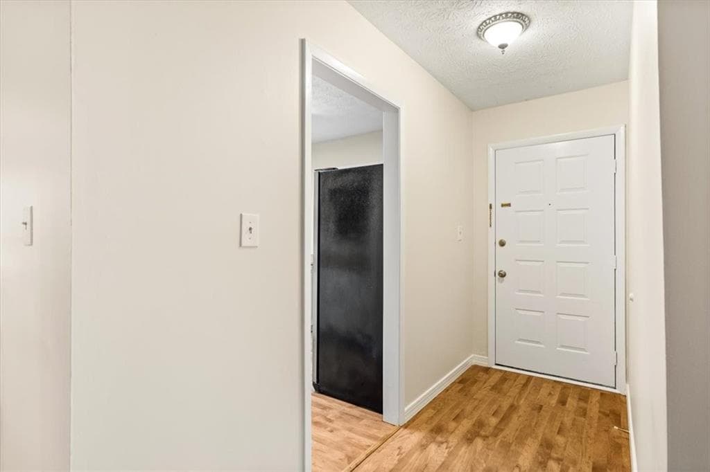 1 bedroom, 1 bathroom, 775 sq ft condominium for sale at 407 River Run Drive 407, Sandy Springs, GA 30350 — photo 6