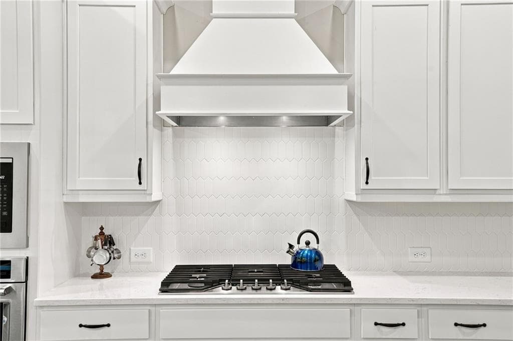 3 bedroom, 3 bathroom, 2,124 sq ft single family residence for sale at 7220 Stoller Drive, Cumming, GA 30040 — photo 5