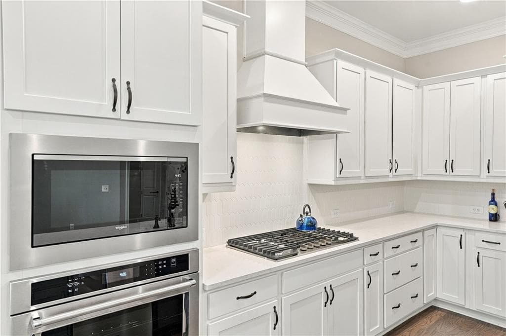 3 bedroom, 3 bathroom, 2,124 sq ft single family residence for sale at 7220 Stoller Drive, Cumming, GA 30040 — photo 8