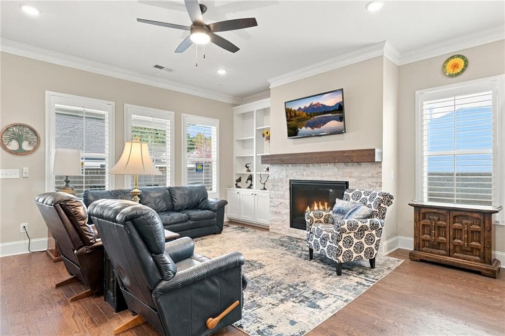 3 bedroom, 3 bathroom, 2,124 sq ft single family residence for sale at 7220 Stoller Drive, Cumming, GA 30040 — photo 10