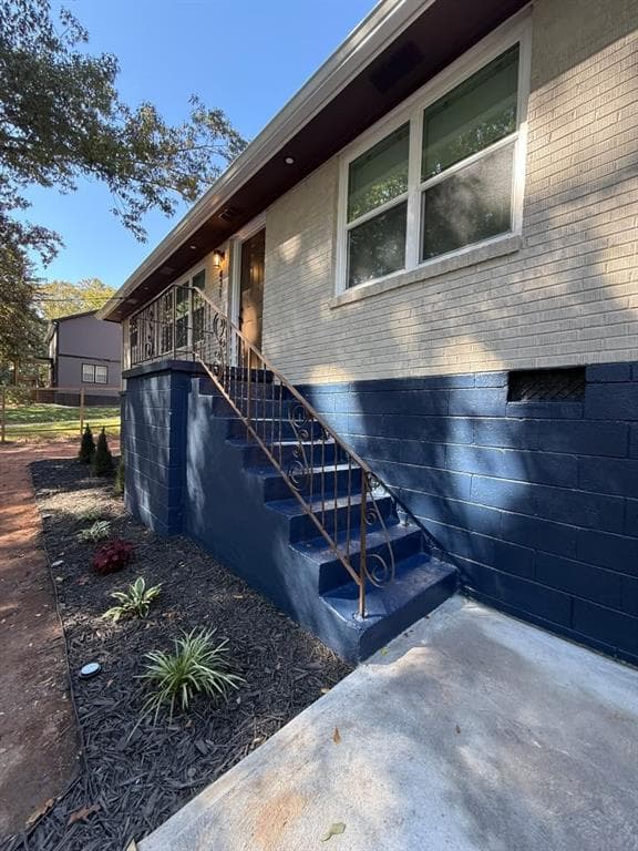 3 bedroom, 1 bathroom, 1,023 sq ft single family residence for sale at 431 Pomona Circle, Atlanta, GA 30315 — photo 3