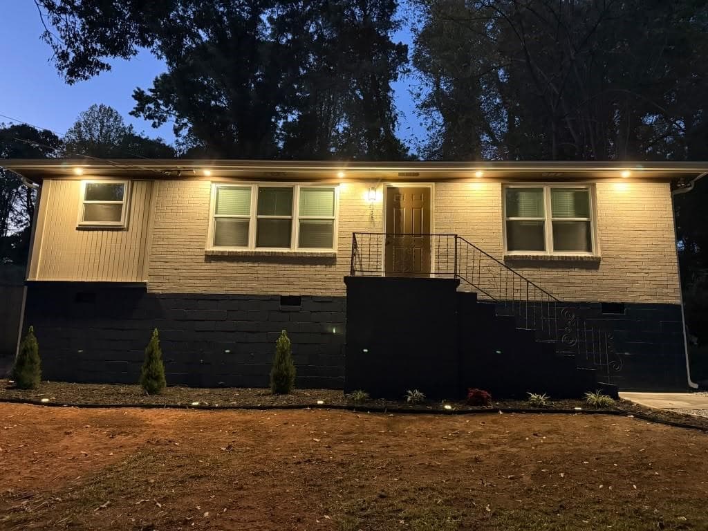 3 bedroom, 1 bathroom, 1,023 sq ft single family residence for sale at 431 Pomona Circle, Atlanta, GA 30315 — photo 2