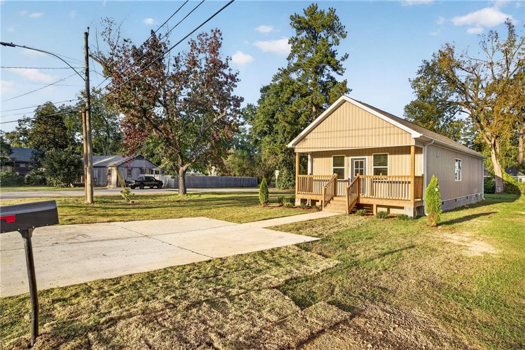 3 bedroom, 2 bathroom, 1,200 sq ft single family residence for sale at 14 Lake Shore Loop, Augusta, GA 30904 — photo 5