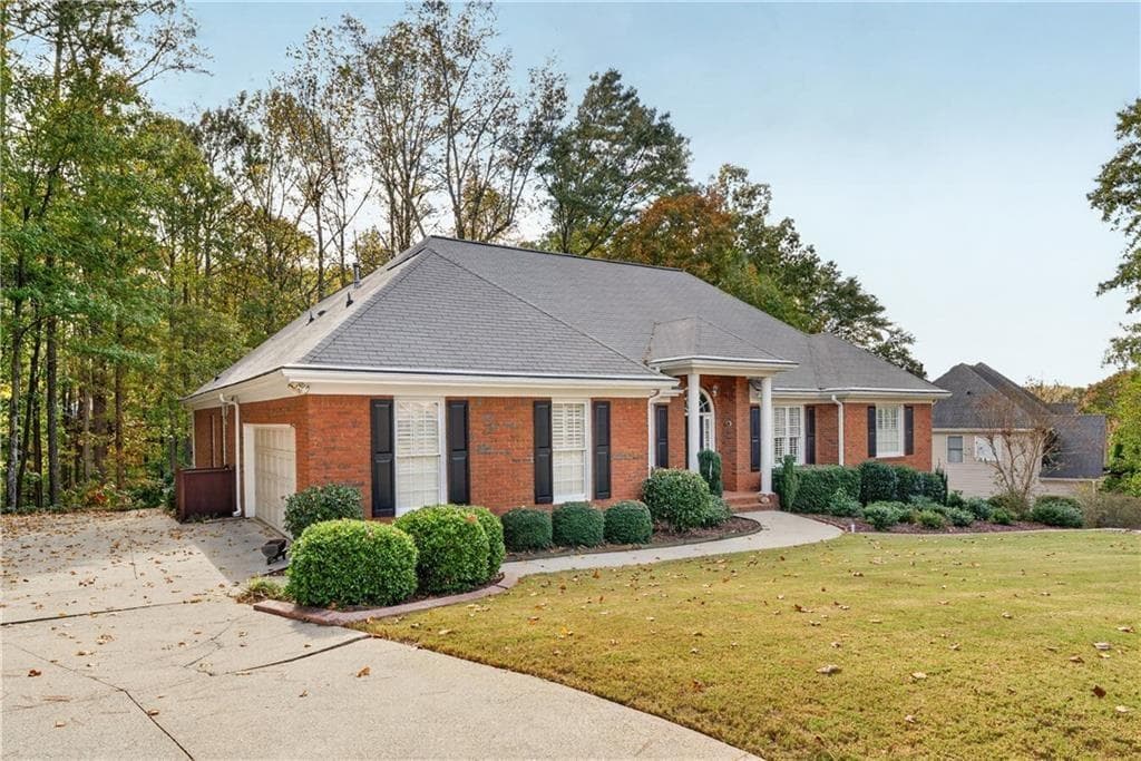 3 bedroom, 4 bathroom, 2,695 sq ft single family residence for sale at 203 Jeffrey Drive, Woodstock, GA 30188 — photo 3