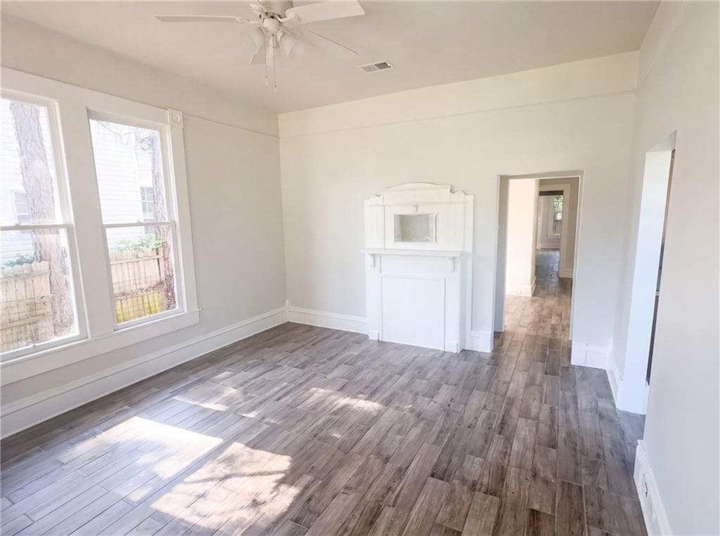3 bedroom, 2 bathroom, 1,972 sq ft single family residence for sale at 809 Mary Street, Waycross, GA 31503 — photo 3