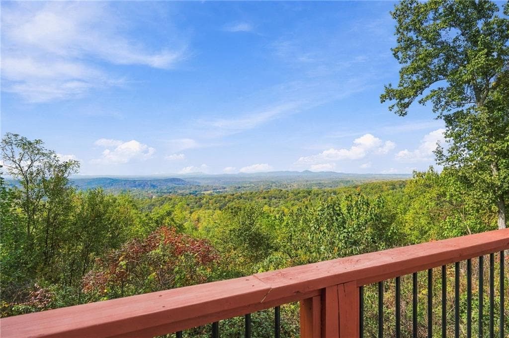 3 bedroom, 2 bathroom, 1,568 sq ft single family residence for sale at 517 Mountain Oak Trail, Jasper, GA 30143