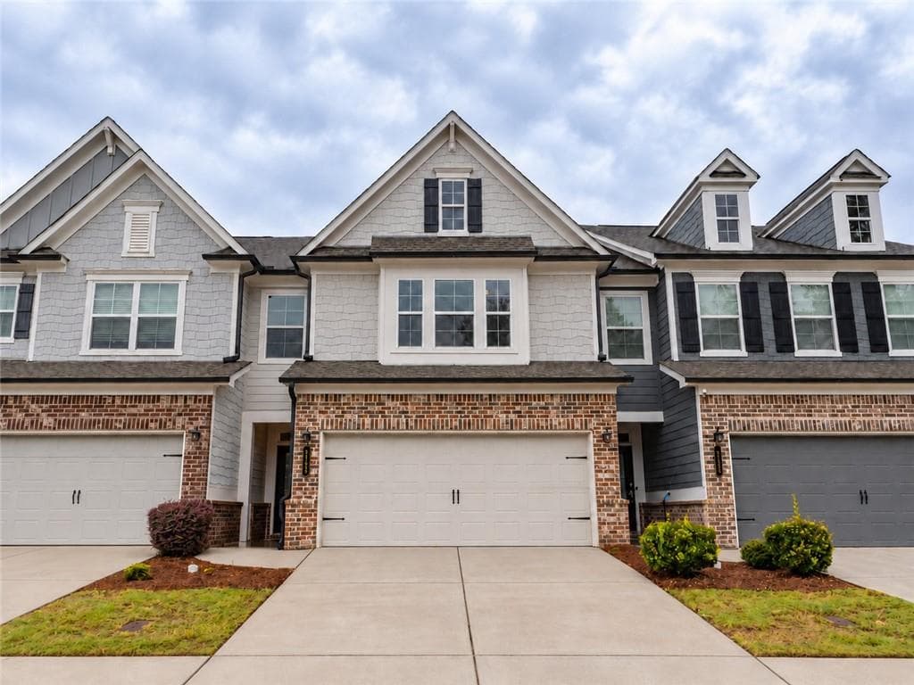 3 bedroom, 3 bathroom, 1,901 sq ft townhouse for sale at 515 Sausalito Walk, Suwanee, GA 30024 — photo 3