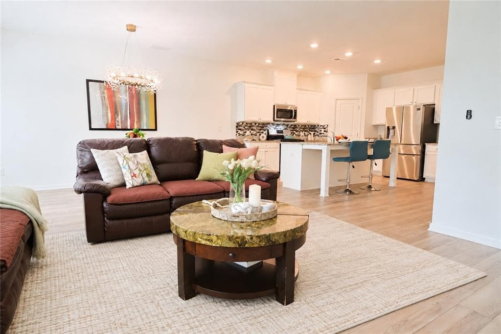 3 bedroom, 3 bathroom, 1,901 sq ft townhouse for sale at 515 Sausalito Walk, Suwanee, GA 30024 — photo 6