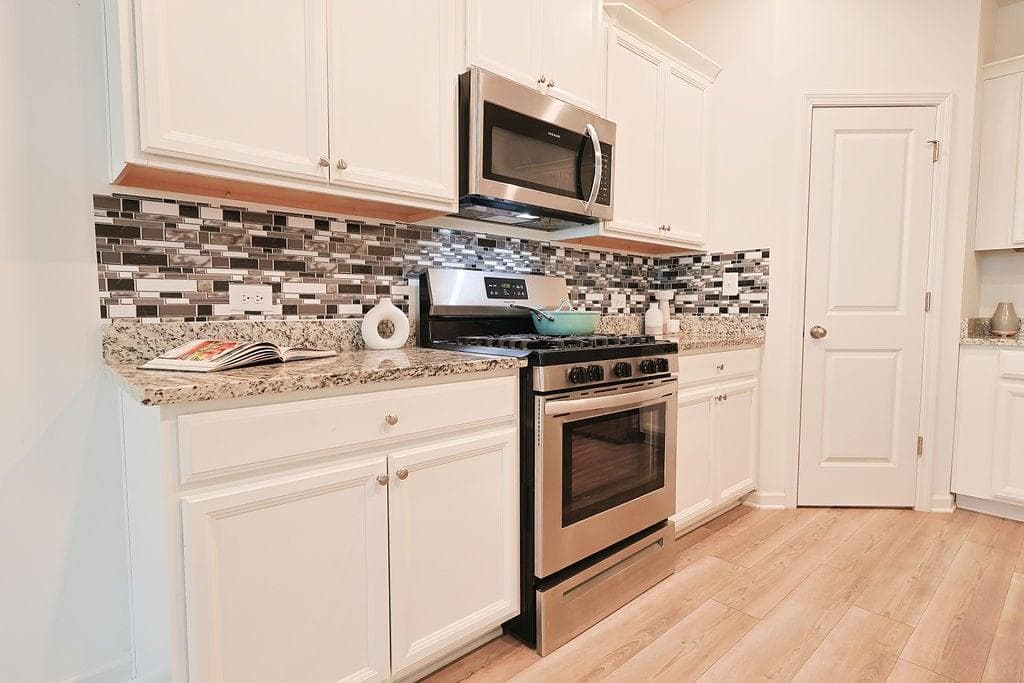3 bedroom, 3 bathroom, 1,901 sq ft townhouse for sale at 515 Sausalito Walk, Suwanee, GA 30024 — photo 10