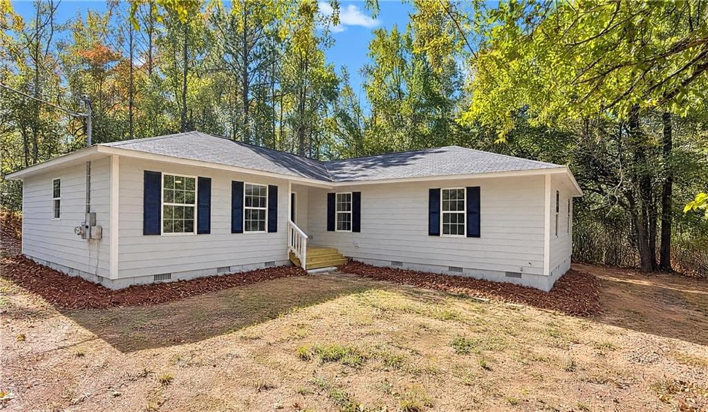 4 bedroom, 2 bathroom, 1,896 sq ft single family residence for sale at 2699 Georgia Highway 100, Hogansville, GA 30230