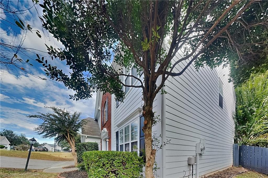 4 bedroom, 3 bathroom, 2,031 sq ft single family residence for rent at 620 Manor Glen Drive, Suwanee, GA 30024 for $2,325 a month — photo 1 of 22