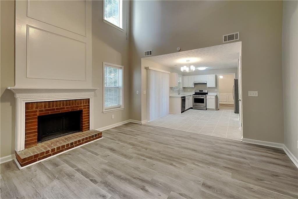 4 bedroom, 3 bathroom, 2,031 sq ft single family residence for rent at 620 Manor Glen Drive, Suwanee, GA 30024 for $2,325 a month — photo 3