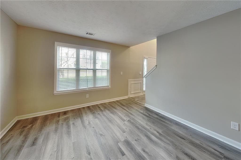4 bedroom, 3 bathroom, 2,031 sq ft single family residence for rent at 620 Manor Glen Drive, Suwanee, GA 30024 for $2,325 a month — photo 4
