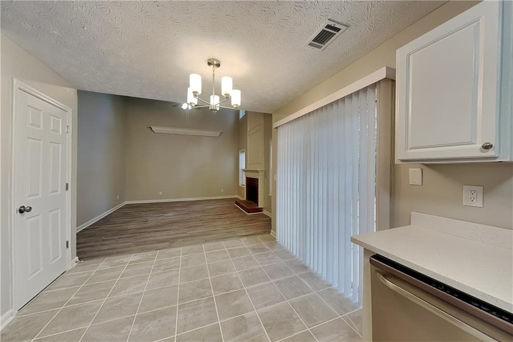 4 bedroom, 3 bathroom, 2,031 sq ft single family residence for rent at 620 Manor Glen Drive, Suwanee, GA 30024 for $2,325 a month — photo 7