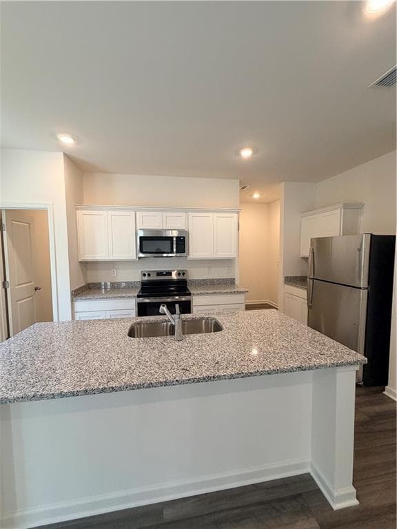 4 bedroom, 3 bathroom, 2,095 sq ft single family residence for rent at 417 Silverton Drive, Dacula, GA 30019 for $2,850 a month — photo 10