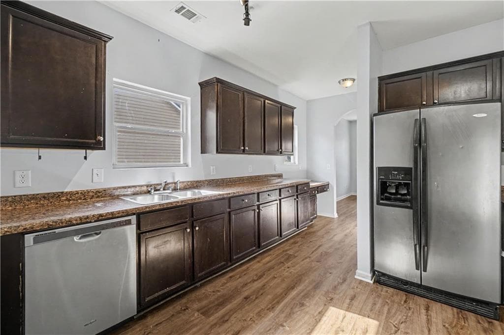 4 bedroom, 3 bathroom, 2,450 sq ft single family residence for sale at 374 Shady Glen, Dallas, GA 30132 — photo 9