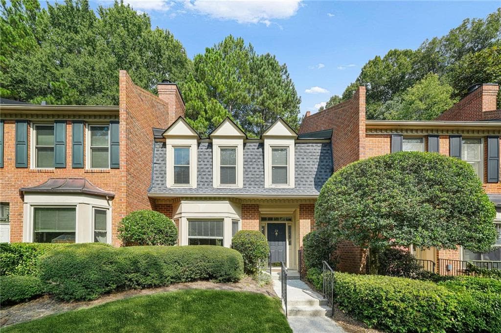 2 bedroom, 3 bathroom, 1,659 sq ft townhouse for rent at 24 Plantation Drive, Atlanta, GA 30324 for $3,550 a month
