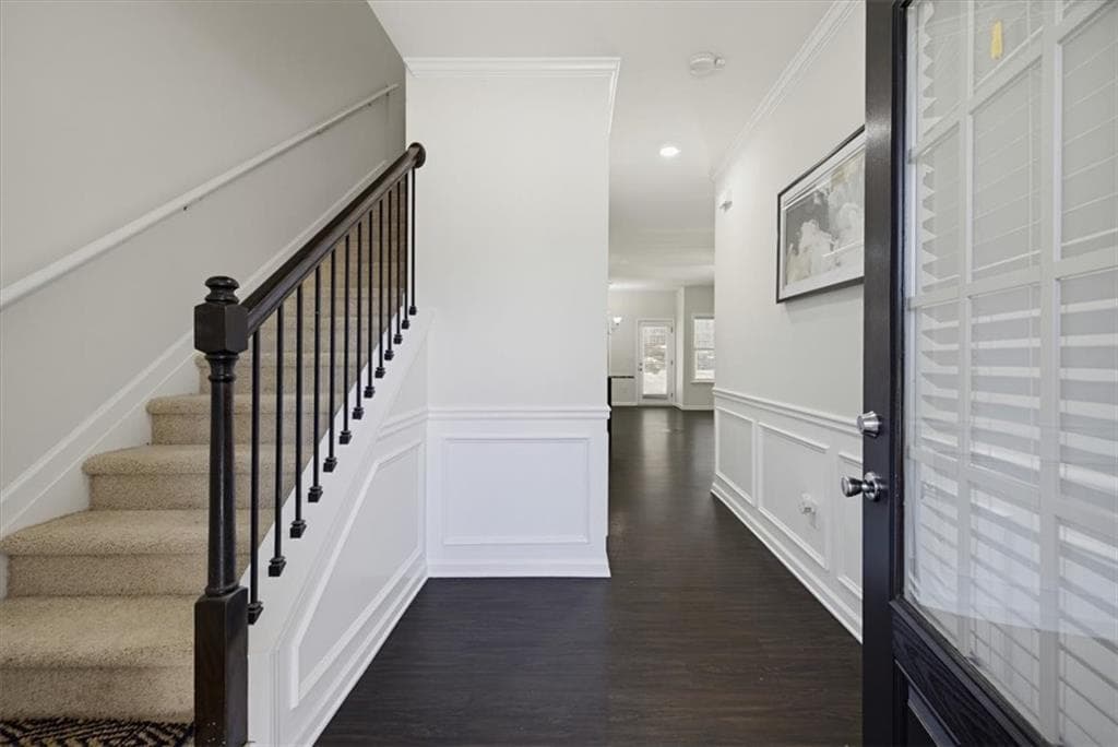 3 bedroom, 3 bathroom, 1,335 sq ft townhouse for sale at 3261 Garden Glade Ln, Lithonia, GA 30038 — photo 3