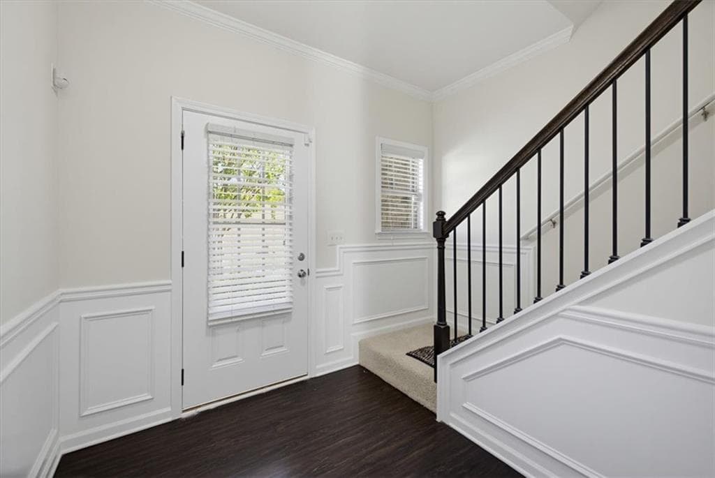 3 bedroom, 3 bathroom, 1,335 sq ft townhouse for sale at 3261 Garden Glade Ln, Lithonia, GA 30038 — photo 4