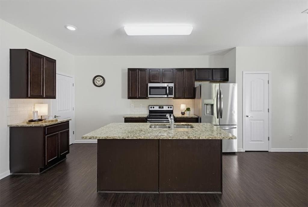 3 bedroom, 3 bathroom, 1,335 sq ft townhouse for sale at 3261 Garden Glade Ln, Lithonia, GA 30038 — photo 10