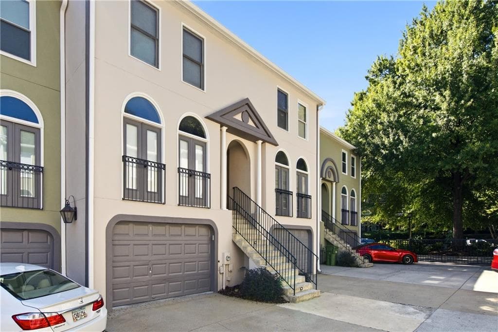 3 bedroom, 4 bathroom, 1,054 sq ft townhouse for sale at 829 Piedmont Avenue A, Atlanta, GA 30308 — photo 2