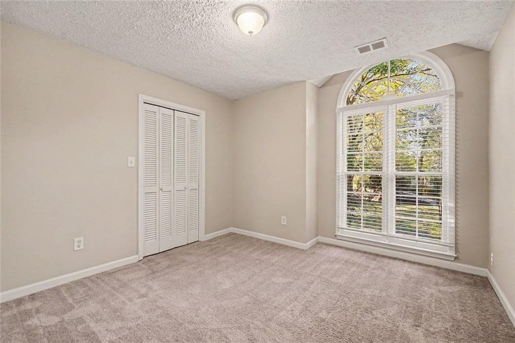 3 bedroom, 2 bathroom, 2,046 sq ft single family residence for sale at 2215 Arbor Forest Trail, Marietta, GA 30064 — photo 3