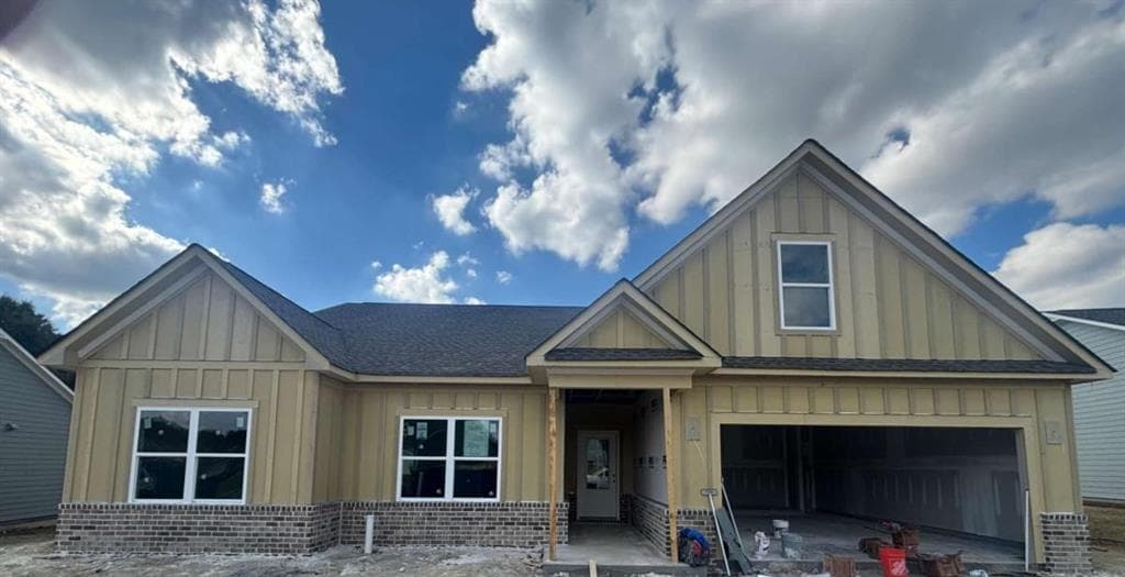 4 bedroom, 3 bathroom, 2,411 sq ft single family residence for sale at 122 Harmony Farms Orchard, Eatonton, GA 31024