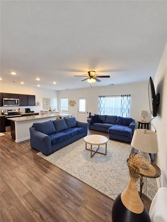 3 bedroom, 3 bathroom, 2,132 sq ft townhouse for sale at 1147 Lossie Way, Grayson, GA 30017 — photo 8