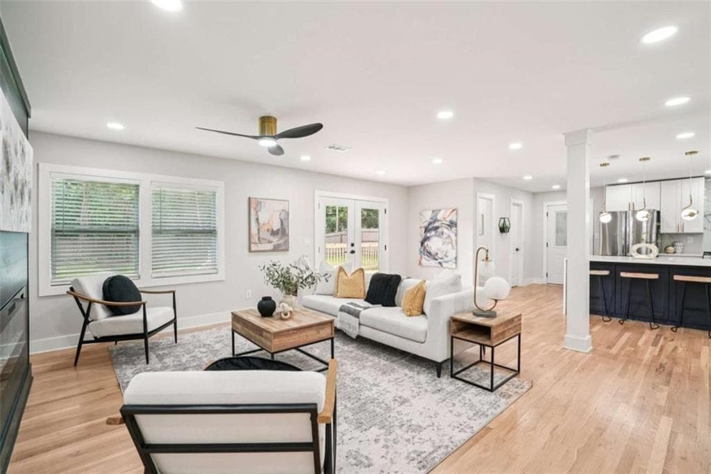 4 bedroom, 3 bathroom, 2,100 sq ft single family residence for sale at 5170 Chamblee Dunwoody Road, Atlanta, GA 30338 — photo 2