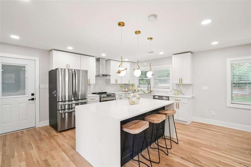 4 bedroom, 3 bathroom, 2,100 sq ft single family residence for sale at 5170 Chamblee Dunwoody Road, Atlanta, GA 30338 — photo 5