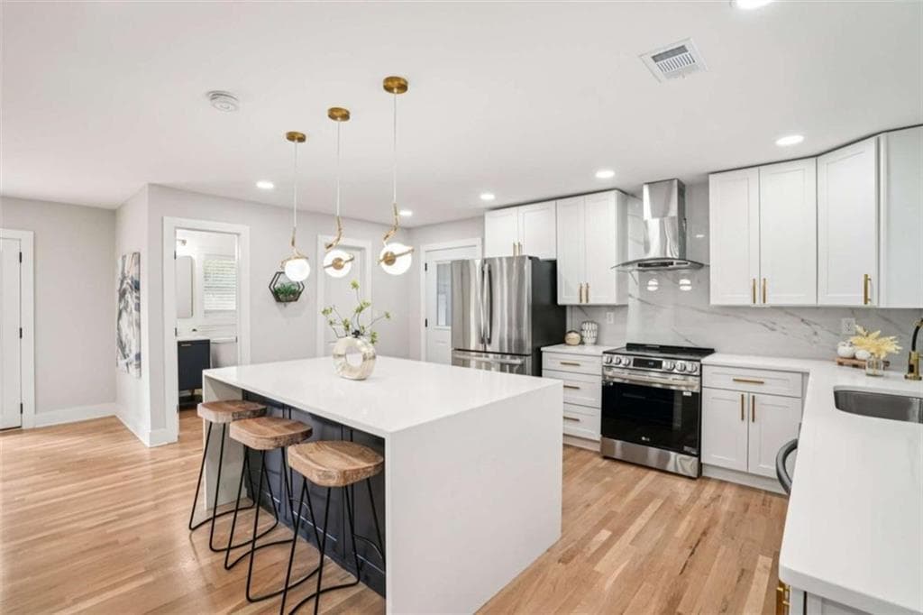4 bedroom, 3 bathroom, 2,100 sq ft single family residence for sale at 5170 Chamblee Dunwoody Road, Atlanta, GA 30338 — photo 6