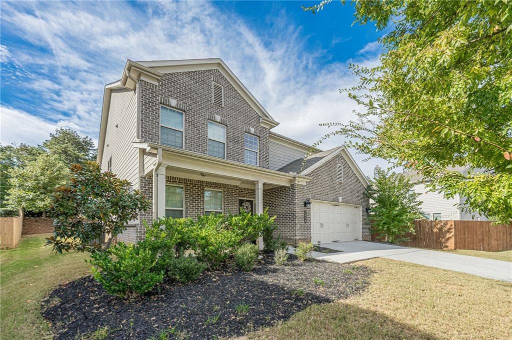 5 bedroom, 4 bathroom, 3,418 sq ft single family residence for sale at 4686 Leader Lane, Duluth, GA 30096 — photo 3