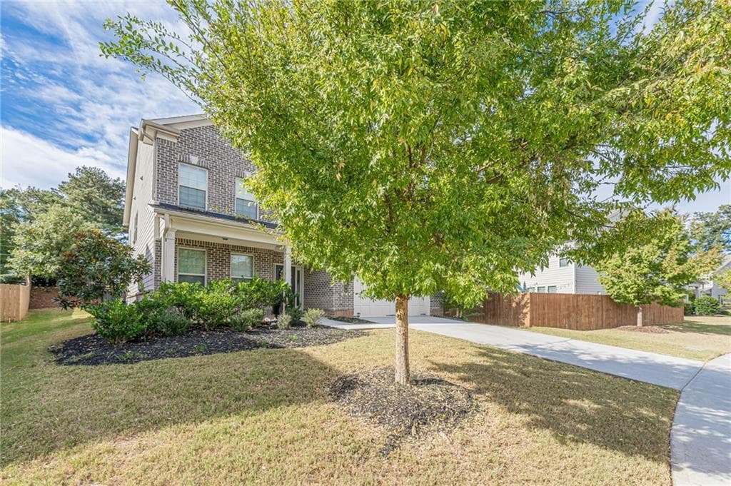 5 bedroom, 4 bathroom, 3,418 sq ft single family residence for sale at 4686 Leader Lane, Duluth, GA 30096 — photo 4