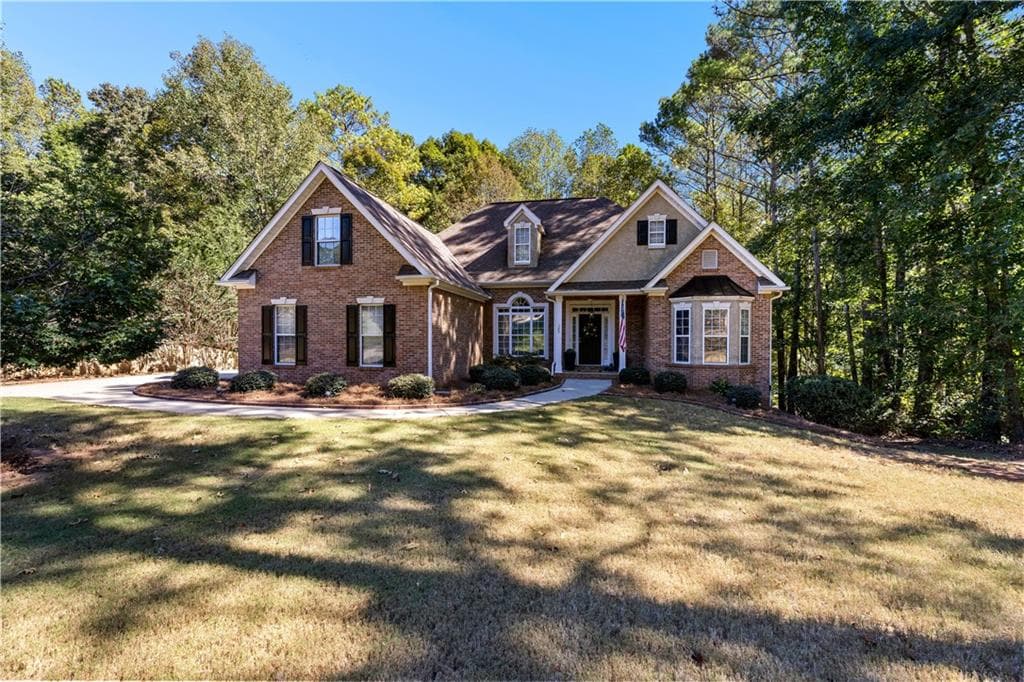 4 bedroom, 3 bathroom, 3,300 sq ft single family residence for sale at 25 Lyndhurst Way, Sharpsburg, GA 30277 — photo 2