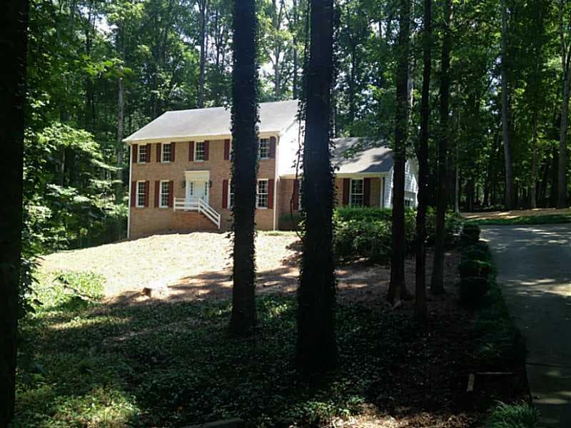 1035 Applecross Drive, Roswell, GA 30075 — most recent listing photo