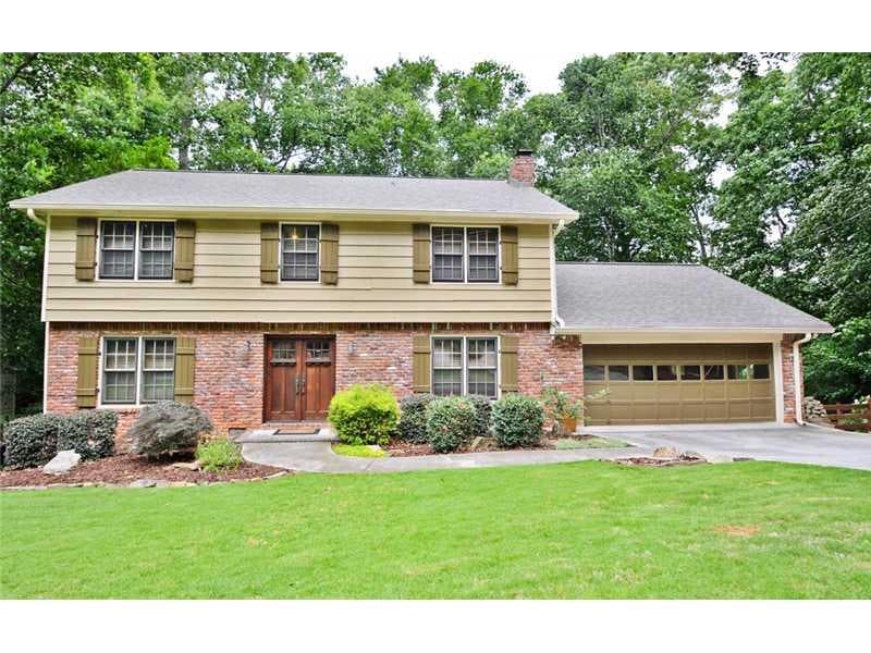 4 bedroom, 2,439 sq ft single family residence sold at 2892 Guinevere Drive, Atlanta, GA 30345