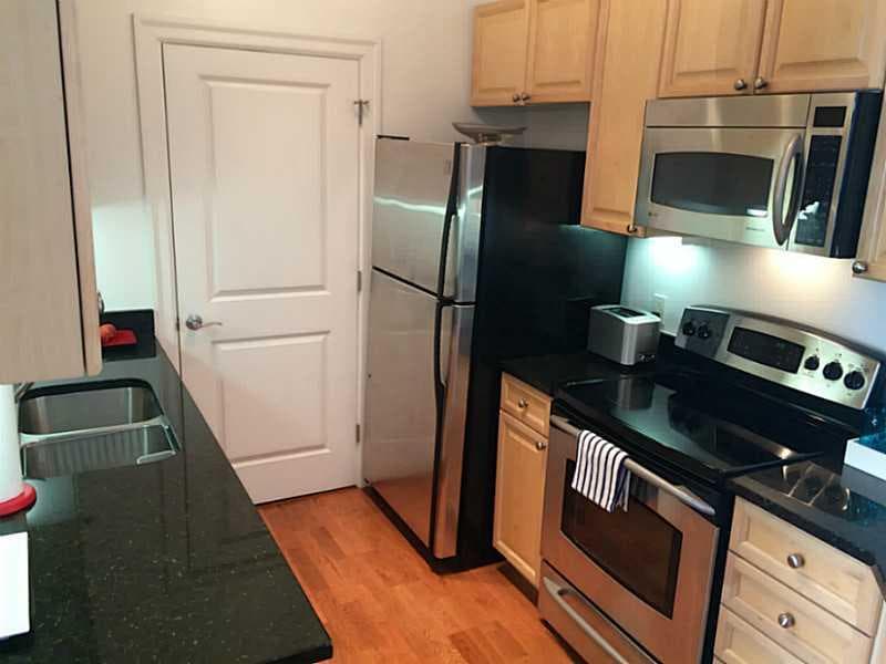 1 bedroom, 869 sq ft condominium sold at 325 E Paces Ferry Road 1009, Atlanta, GA 30305