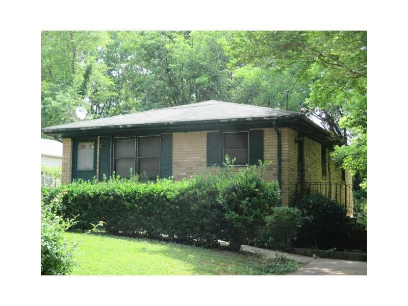 3 bedroom, 925 sq ft single family residence sold at 915 Capitol View Avenue, Atlanta, GA 30318