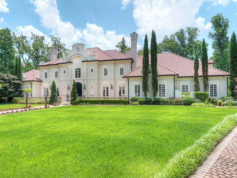 7 bedroom, 11,406 sq ft single family residence sold at 1100 Garmon Drive, Atlanta, GA 30327