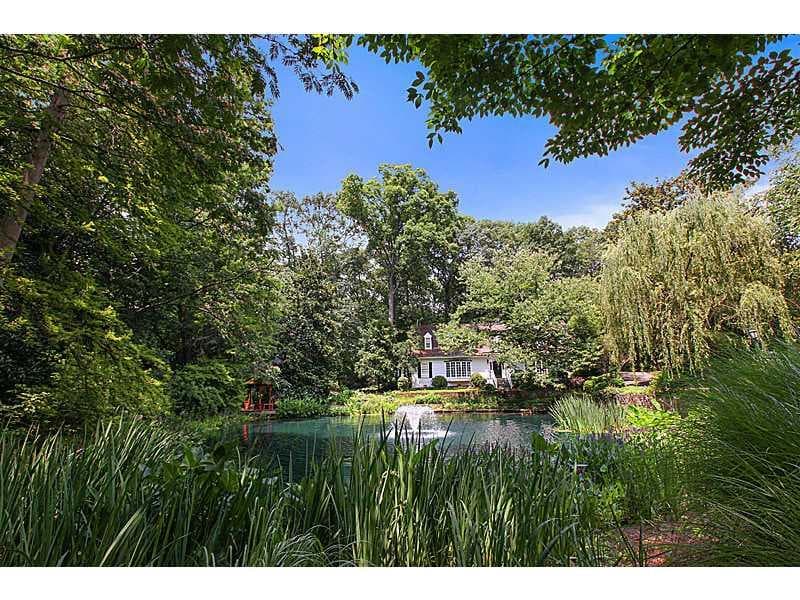 4 bedroom, 5,552 sq ft single family residence sold at 3288 Northside Drive, Atlanta, GA 30305