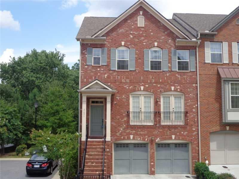 3 bedroom, 2,806 sq ft condominium sold at 2691 Derby Walk 2691, Atlanta, GA 30319