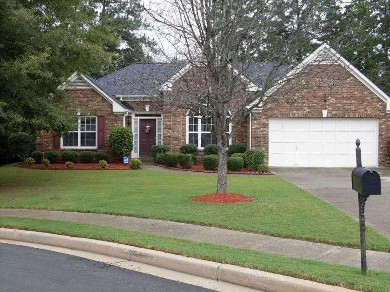 3 bedroom, 2,051 sq ft single family residence sold at 422 Antler Lane, Suwanee, GA 30024