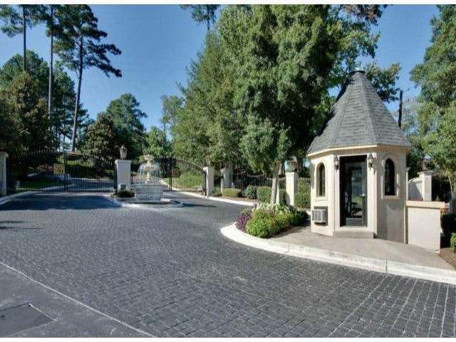 2 bedroom, 1,249 sq ft condominium sold at 4212 PINE HEIGHTS Drive 4212, Atlanta, GA 30324